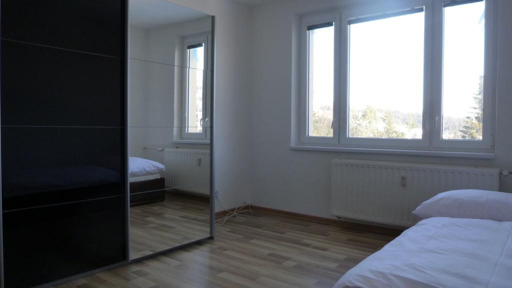 Apartmanovy Byt Pri Zubacke Strba Ruang foto