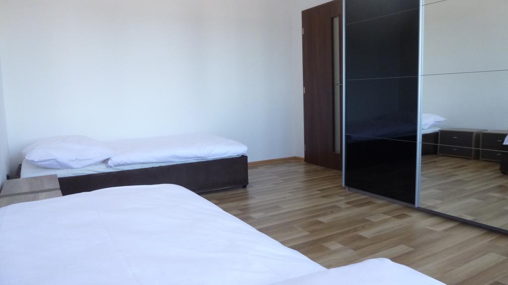 Apartmanovy Byt Pri Zubacke Strba Ruang foto
