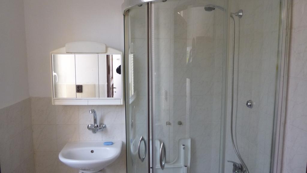 Apartmanovy Byt Pri Zubacke Strba Ruang foto